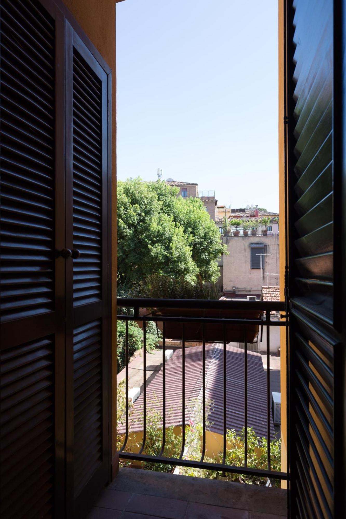 San Peter Borgo 68 Roma